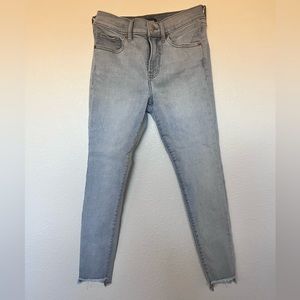 Express frayed hem skinny jeans size 4